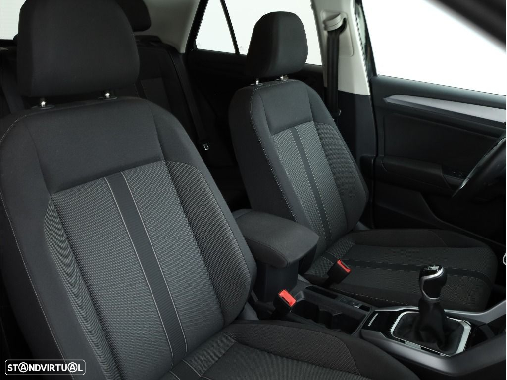VW T-Roc 1.0 TSI Urban - 19