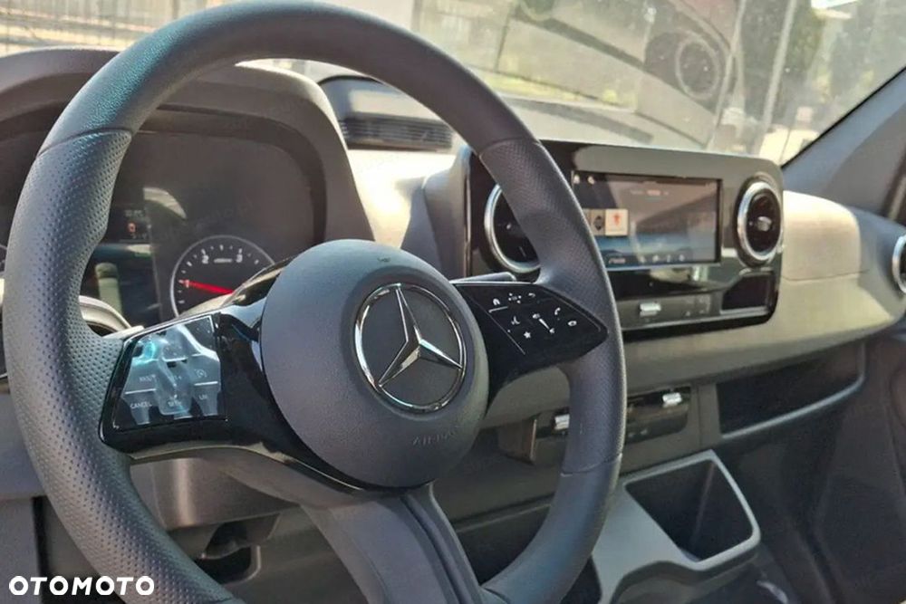 Mercedes-Benz Sprinter 317 Długi PRO 2.0 170KM - 6