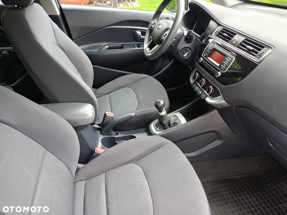 Kia Rio 1.2 Dream Team Edition - 19