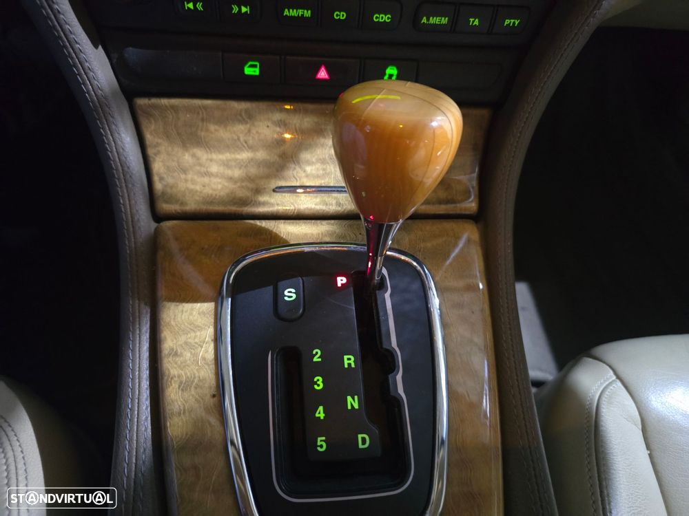 Jaguar S-Type 2.7 D V6 Classic Auto. - 16