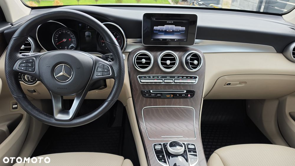 Mercedes-Benz GLC - 9