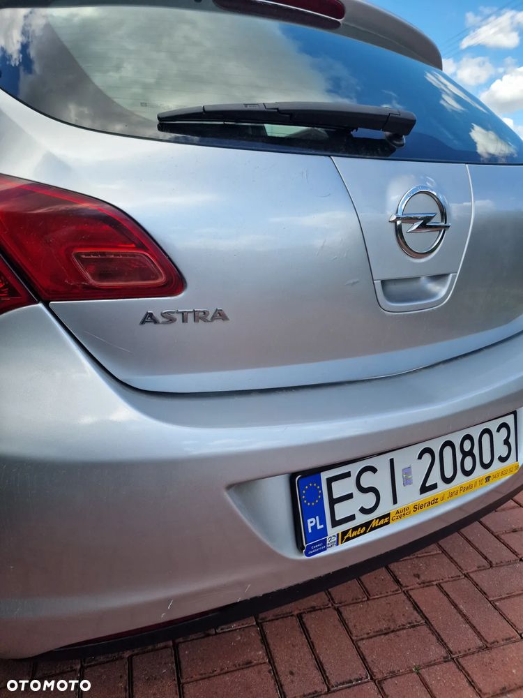 Opel Astra 1.7 CDTI Essentia - 15