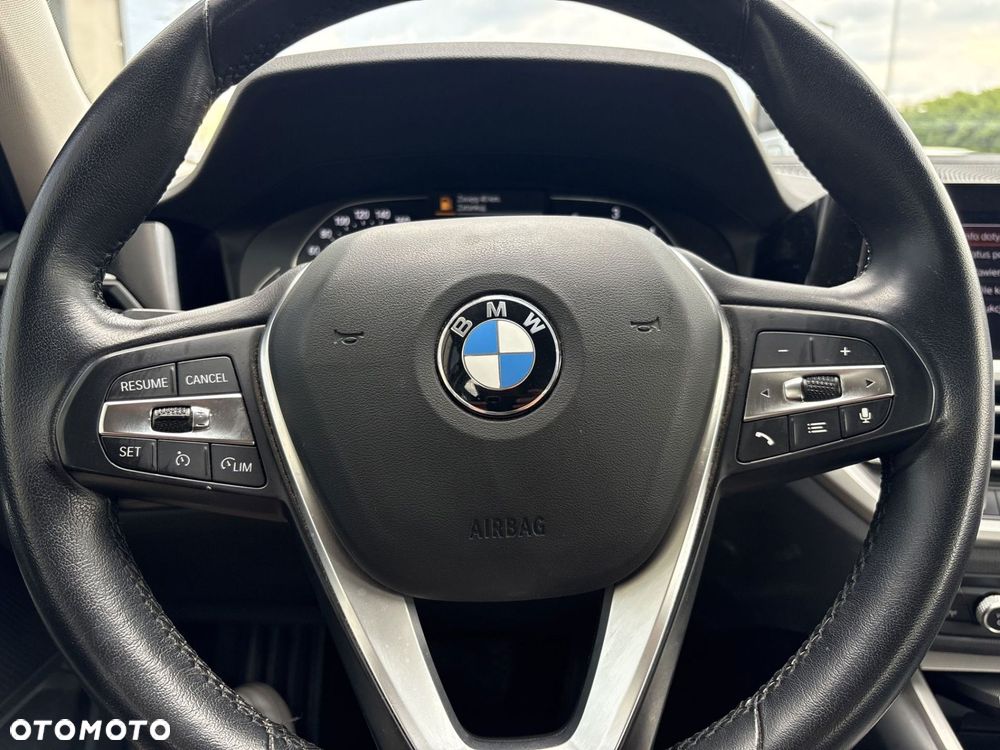 BMW Seria 3 - 22
