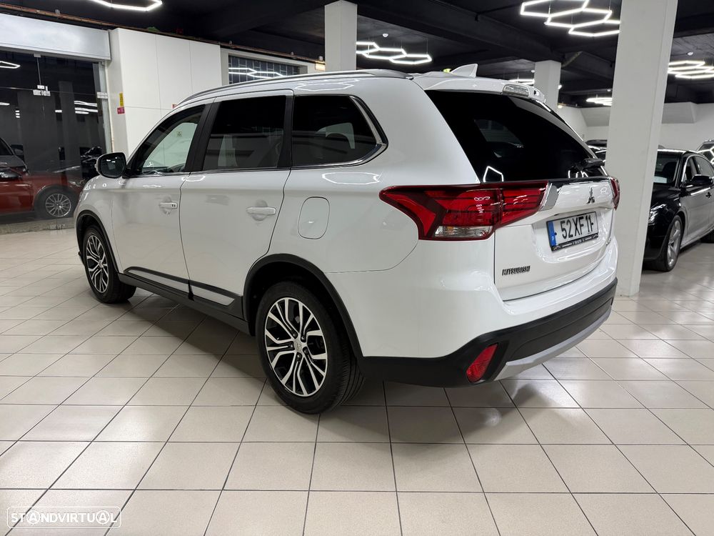 Mitsubishi Outlander 2.2 DI-D Intense+ - 9