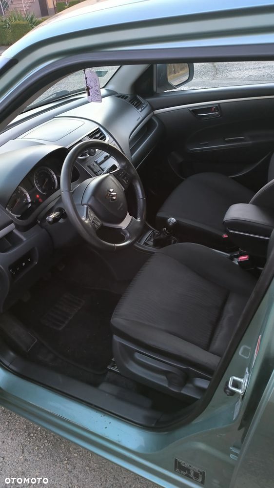 Suzuki Swift 1.2 Premium - 7