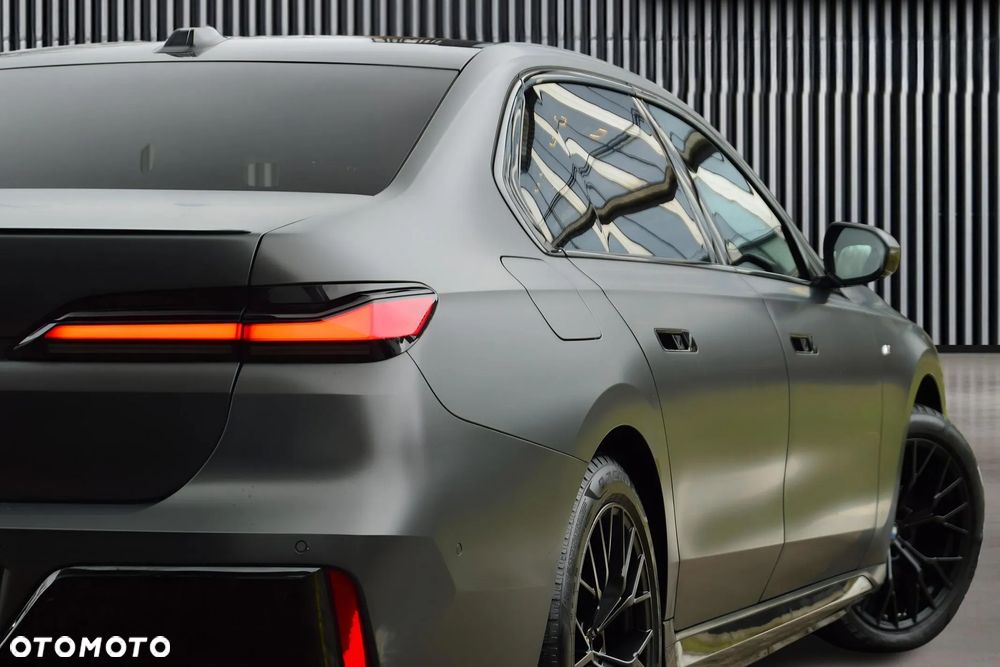 BMW Seria 7 750e PHEV xDrive M Sport sport - 10