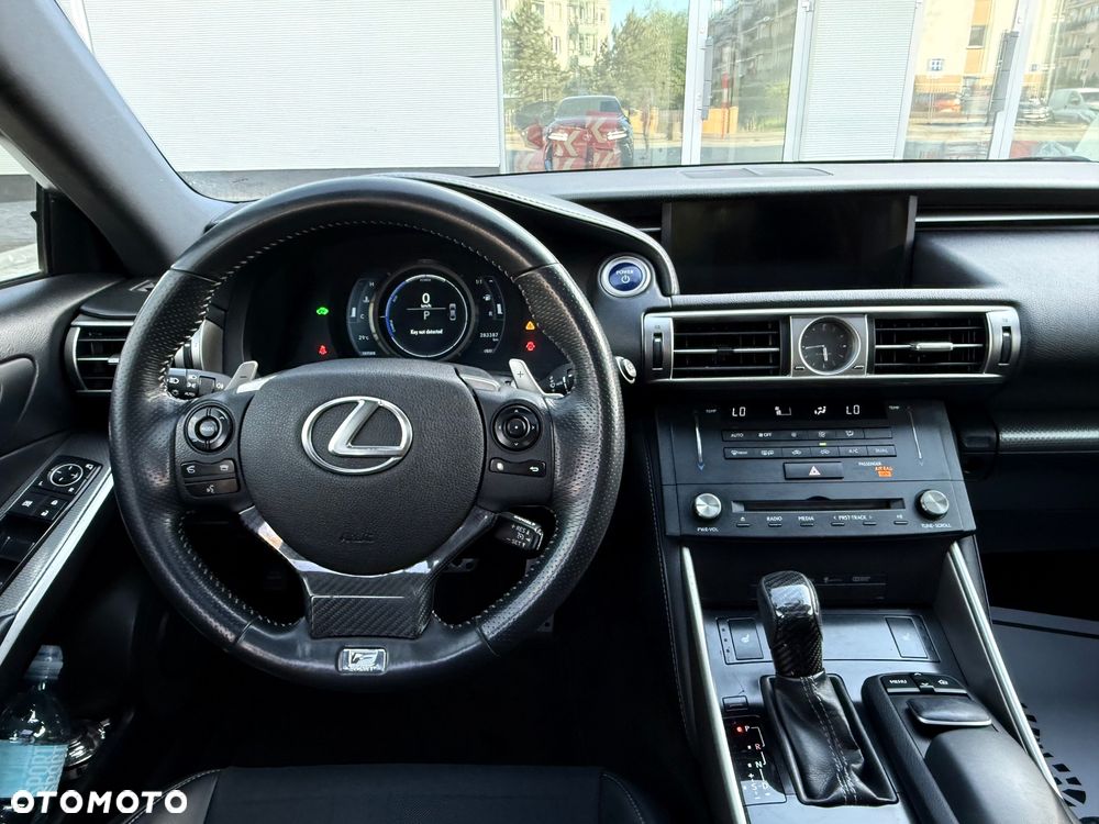 Lexus IS - 23