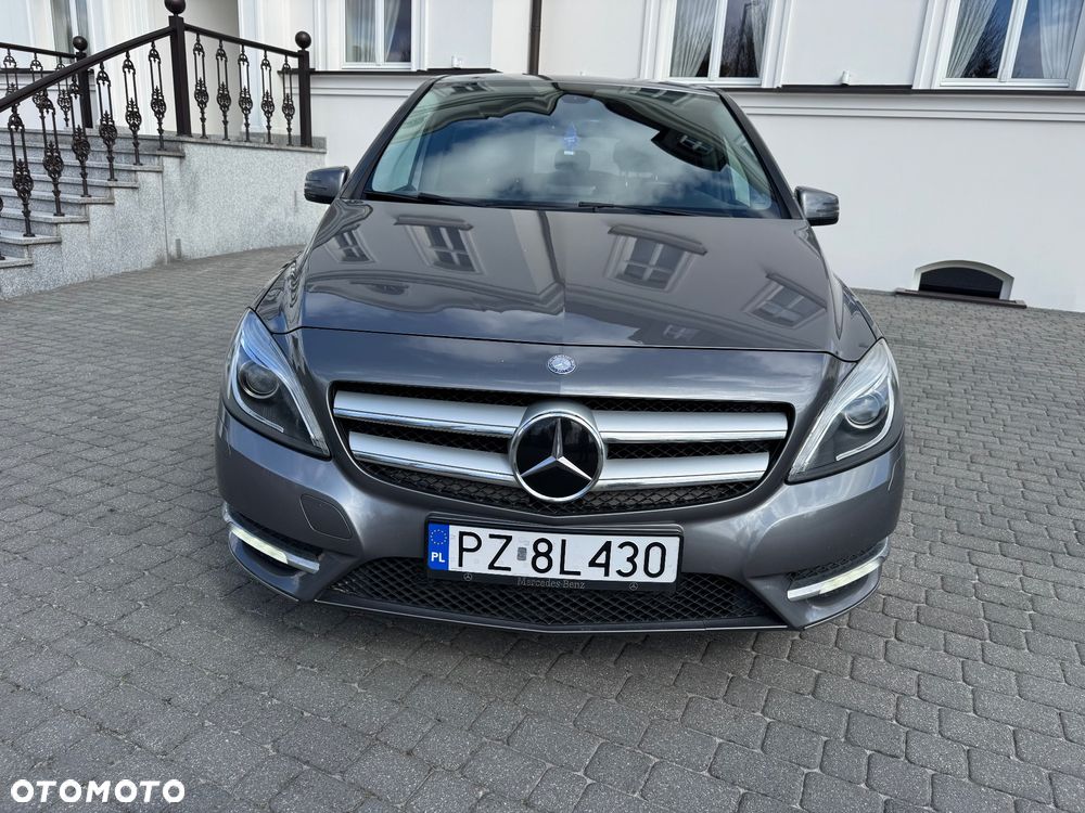 Mercedes-Benz Klasa B 200 (CDI) d 4-Matic AMG Line - 3
