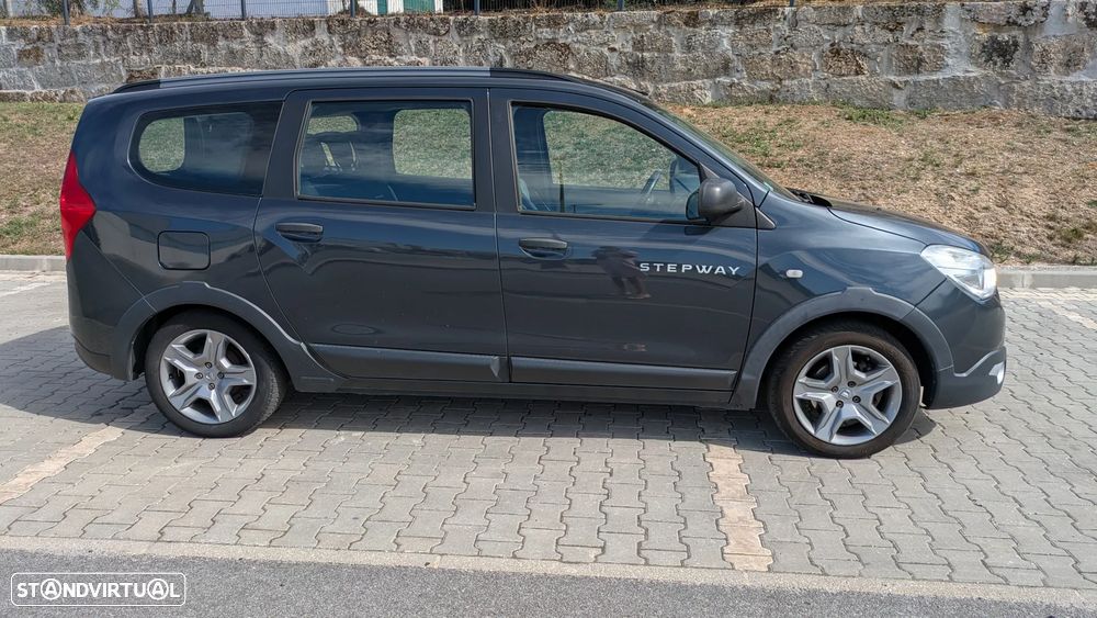 Dacia Lodgy 1.5 Blue dCi Stepway 7L - 15