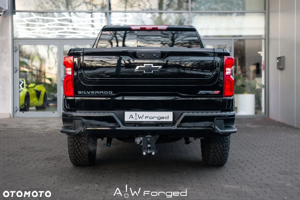 Chevrolet Silverado - 9