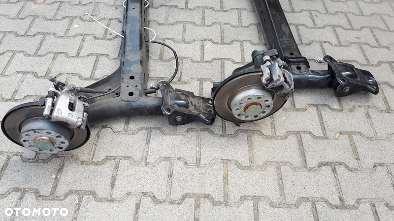 BELKA ZAWIESZENIE TYŁ AUDI A3 8V LEON III GOLF VII 5Q0501115  5Q0501049 - 3