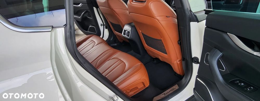 Maserati Levante Diesel Granlusso - 34