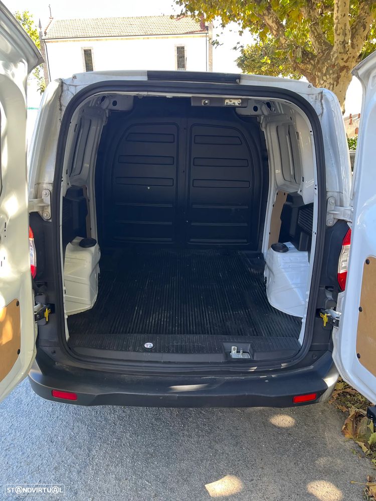 Ford Courier - 5