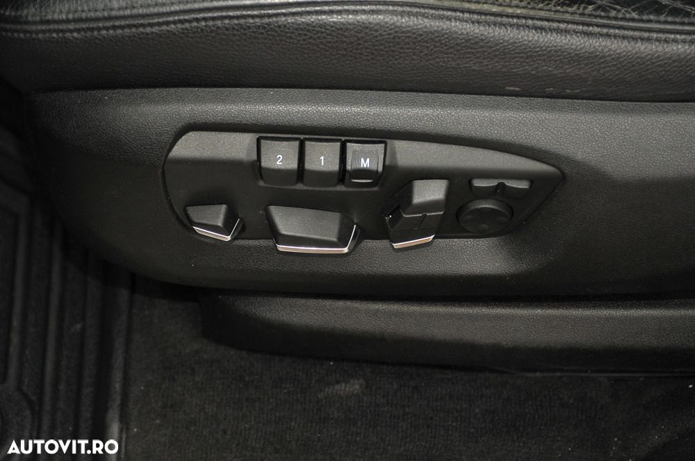 BMW X5 xDrive30d - 28