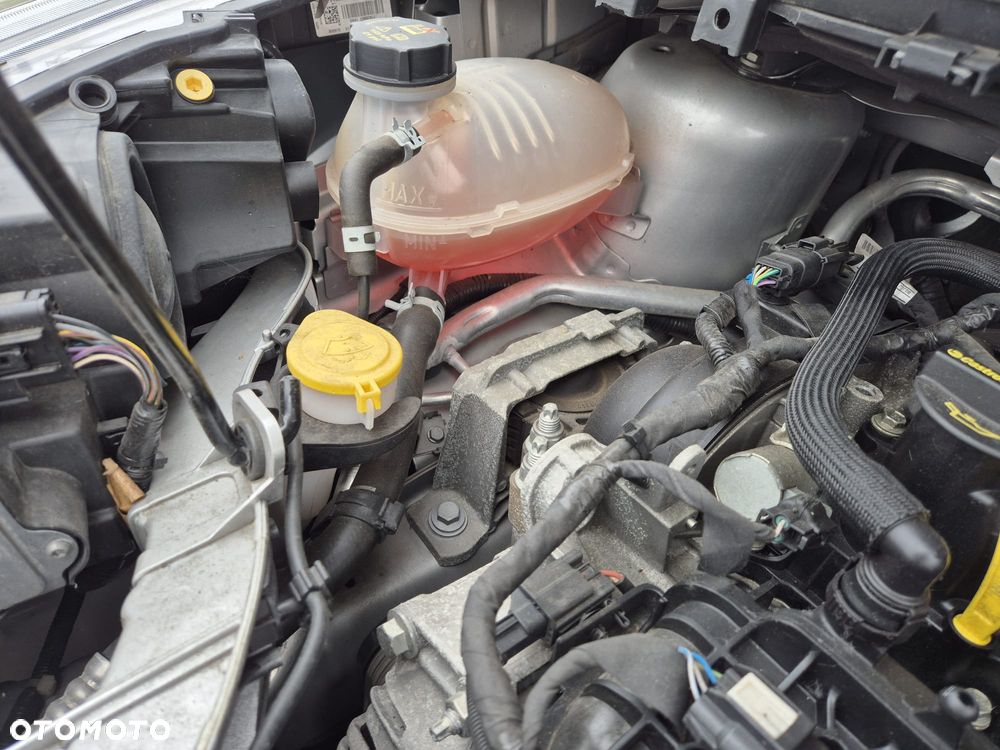 Ford Kuga 1.5 EcoBoost 2x4 Titanium - 18