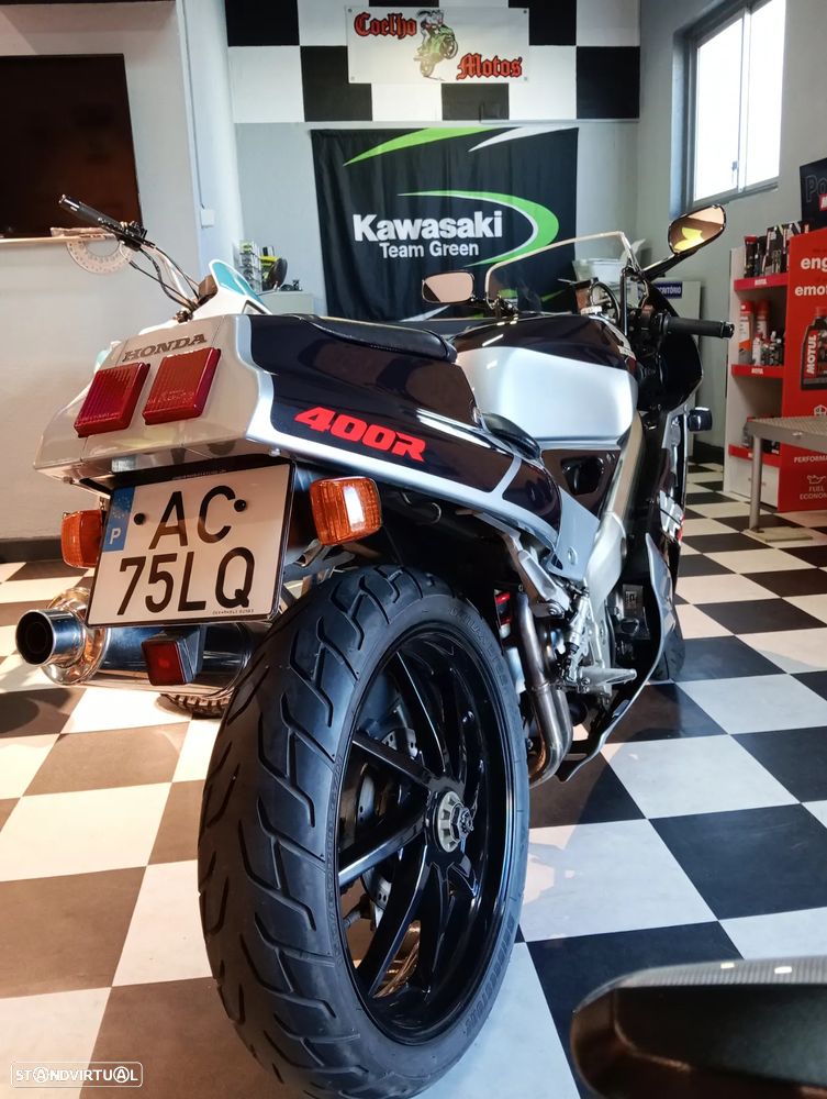 Honda VFR - 4