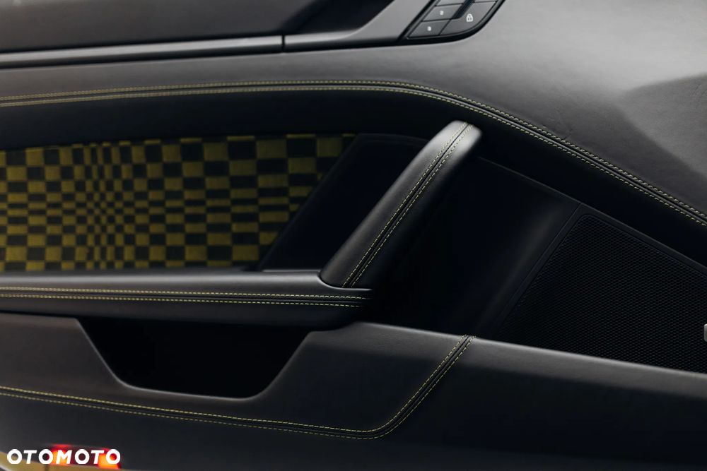 Porsche 911 Carrera T-Hybrid Spirit 70 - 34