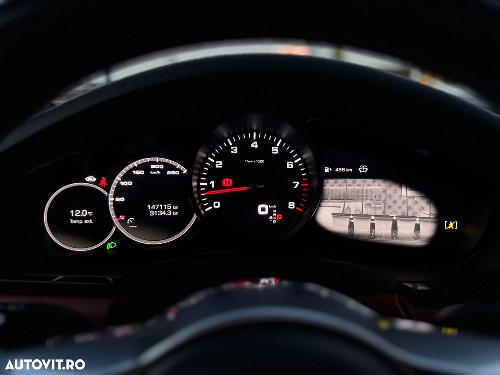 Porsche Cayenne Standard - 16