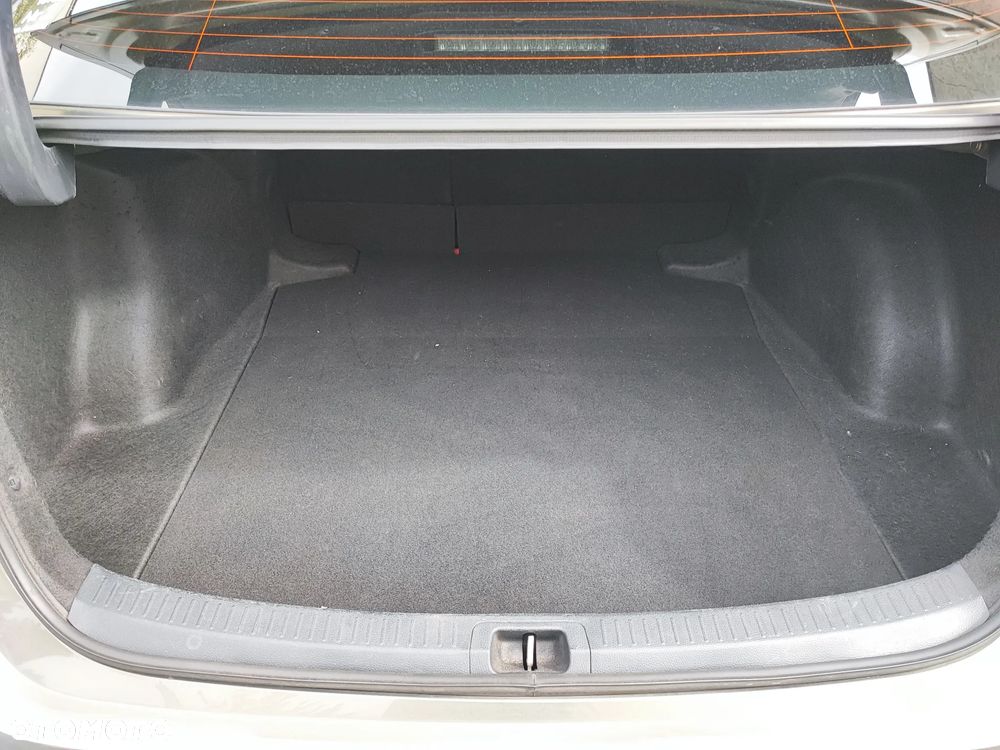 Toyota Corolla 1.6 Comfort - 21