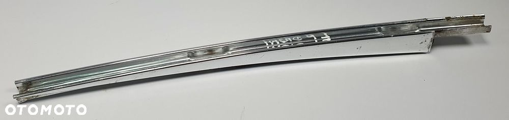 LISTWA OZDOBNA DRZWI LEWY PRZÓD MERCEDES W115 W114 - 5