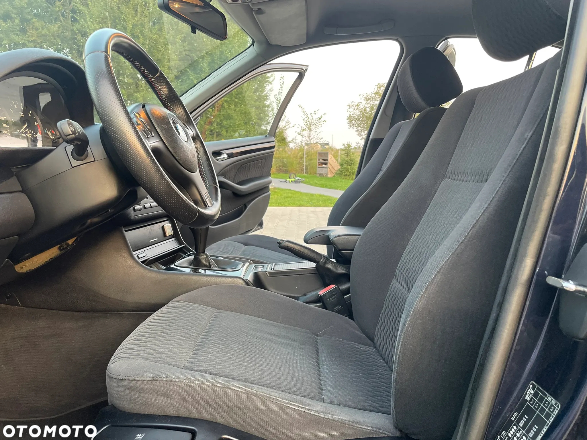 BMW Seria 3 320i - 22