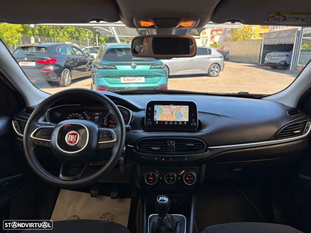 Fiat Tipo Station Wagon 1.3 M-Jet Lounge - 29