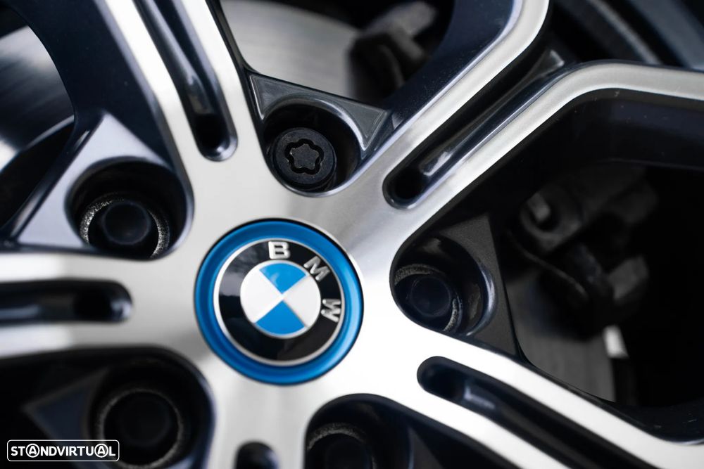 BMW X1 xDrive25e xLine - 13