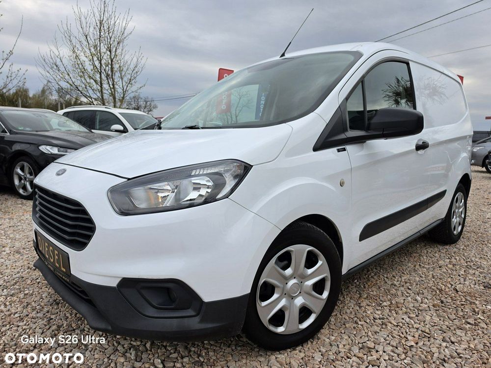 Ford Transit Courier - 16