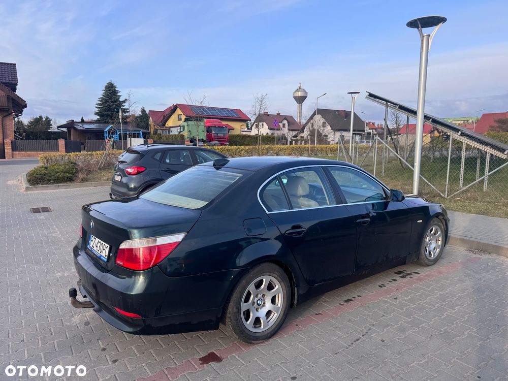 BMW Seria 5 523i - 5