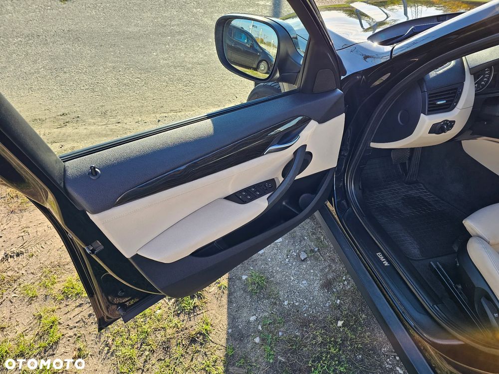 BMW X1 xDrive20i - 9