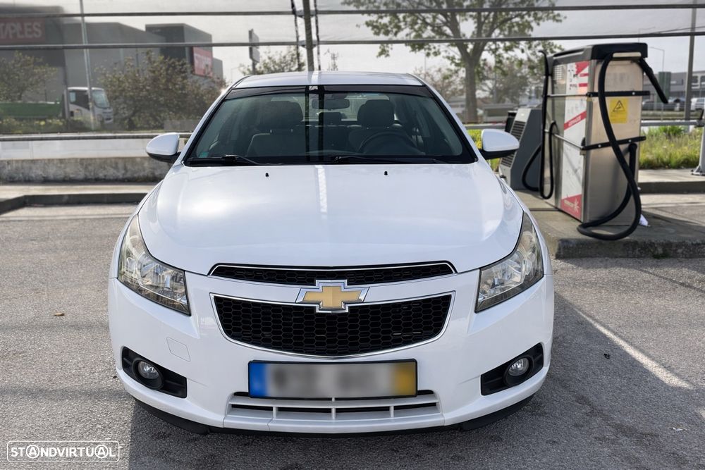 Chevrolet Cruze 1.6 LS - 2