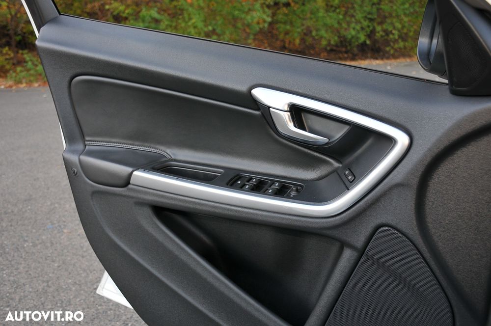 Volvo V60 D2 Kinetic - 16