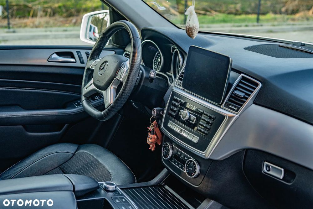 Mercedes-Benz ML 350 BlueTEC 4-Matic - 2