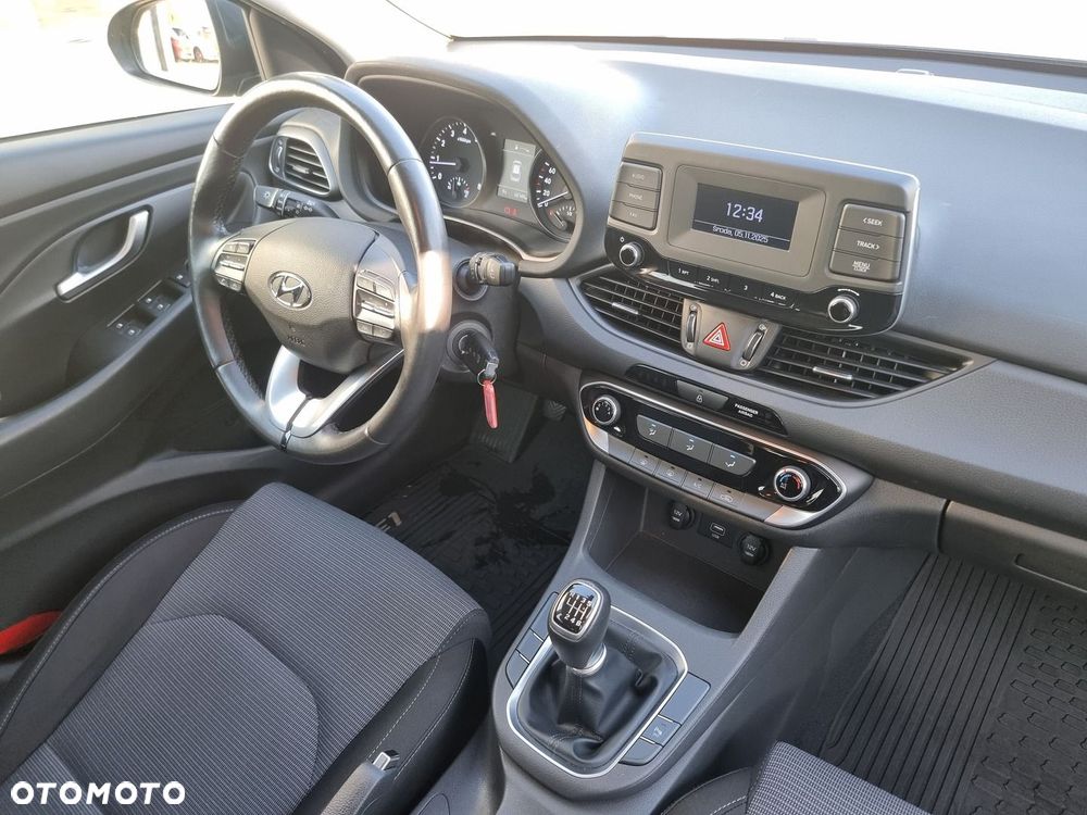 Hyundai i30 1.5 DPI Modern - 21