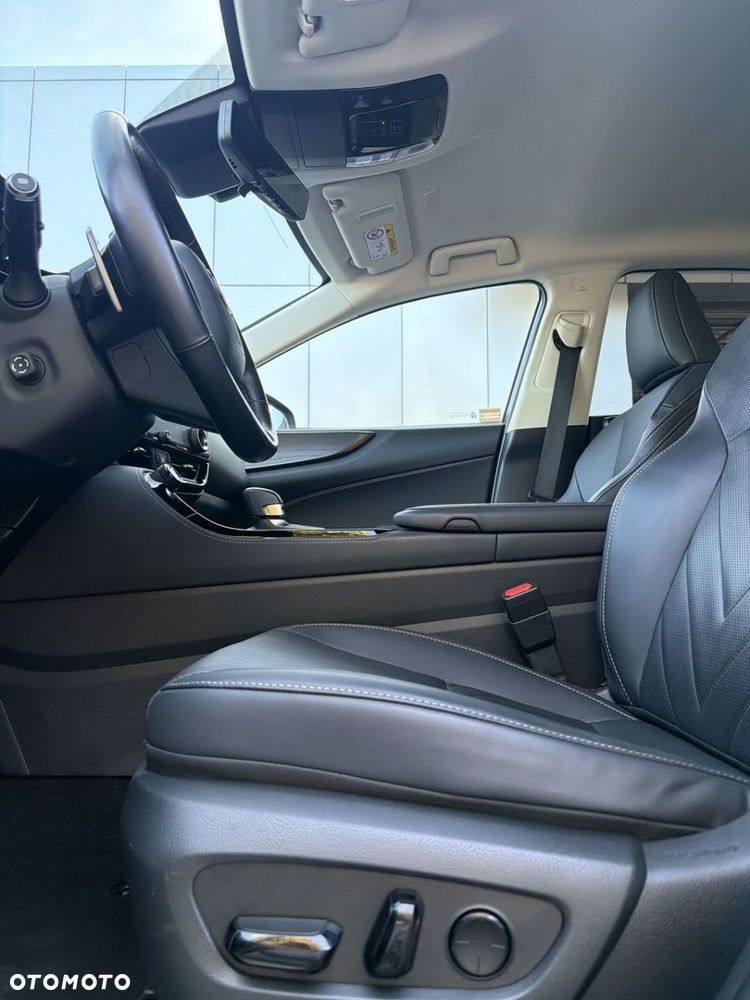 Lexus NX - 10