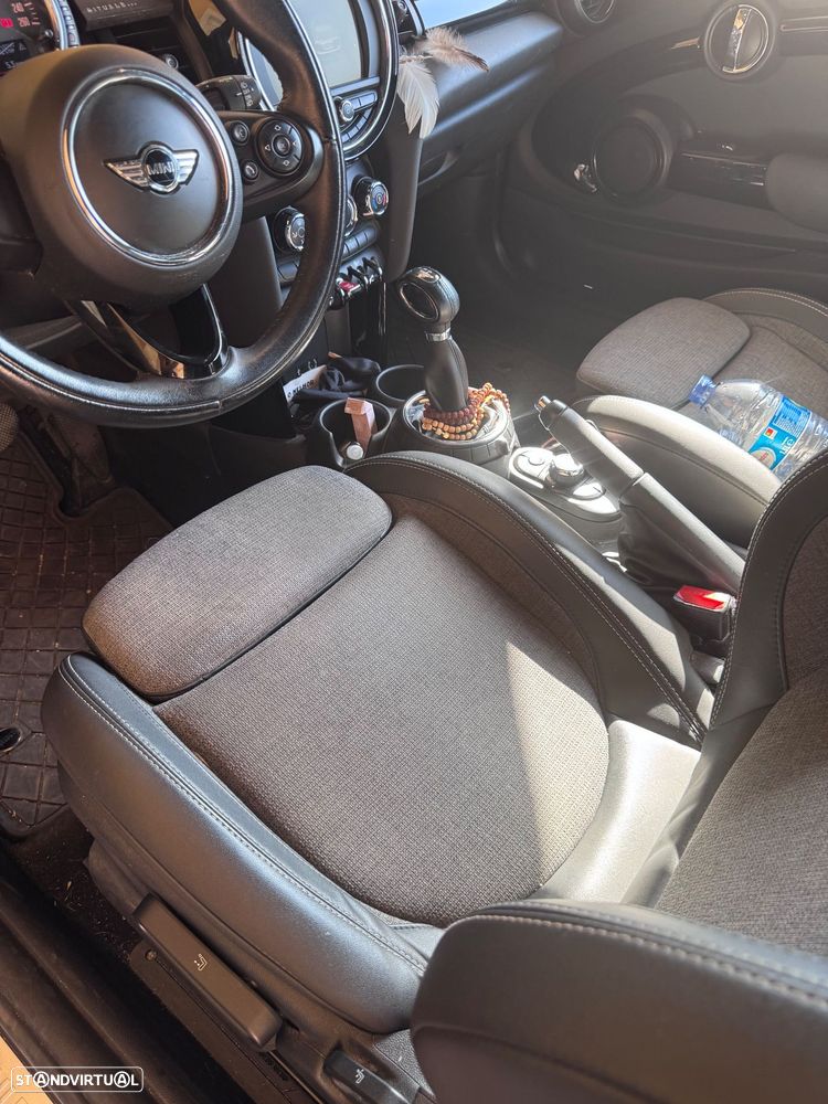 MINI 3 Portas Cooper D Auto - 16