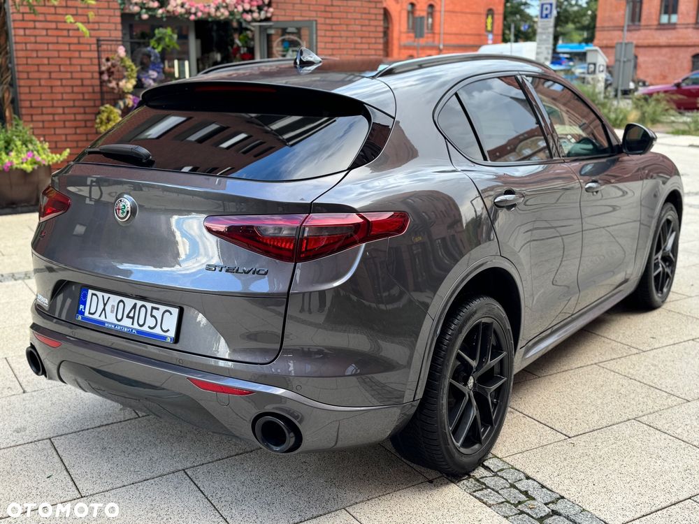 Alfa Romeo Stelvio - 4