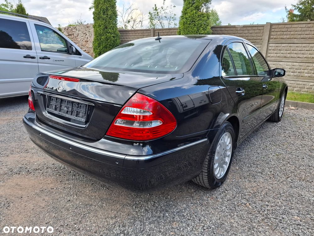 Mercedes-Benz Klasa E 320 4-Matic Avantgarde - 31