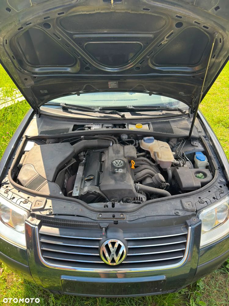 Volkswagen Passat 1.6 Basis - 10