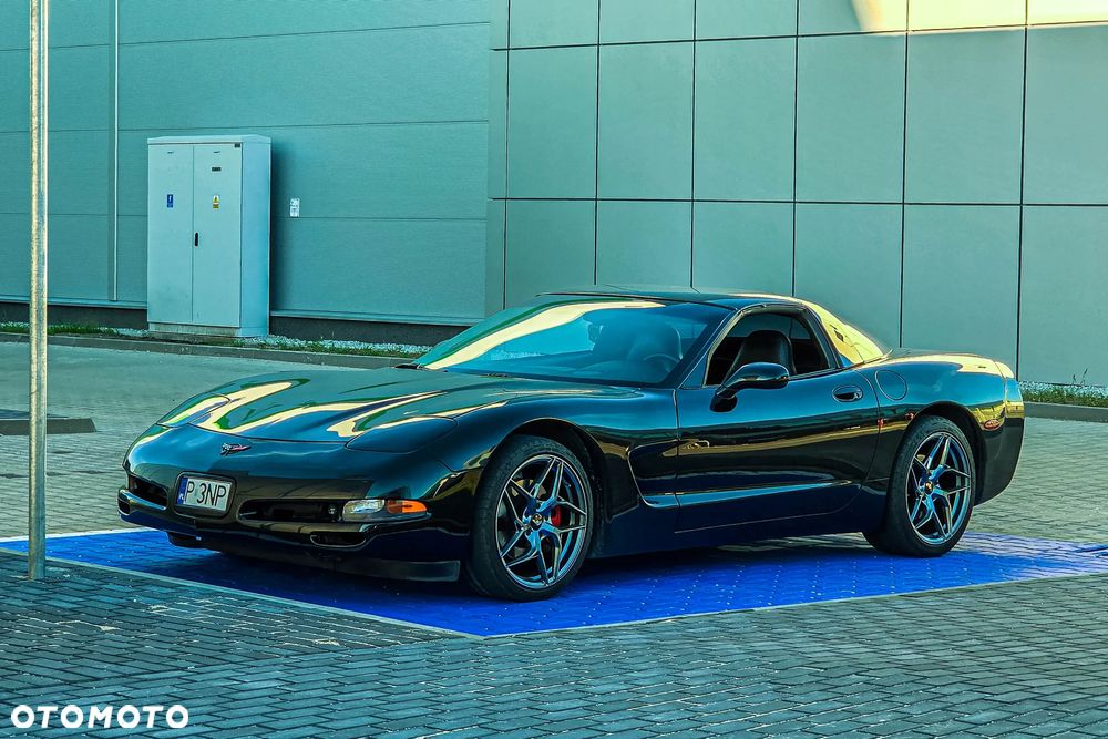 Chevrolet Corvette - 7