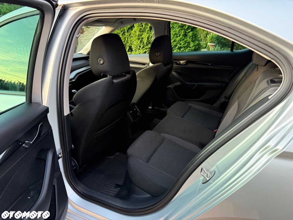 Skoda Octavia 1.5 TSI ACT Active - 9