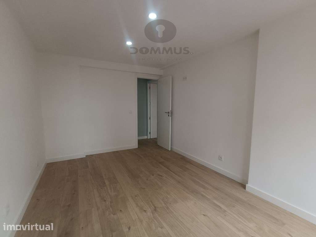 Apartamento T3 totalmente remodelado na Falagueira - Grande imagem: 4/19