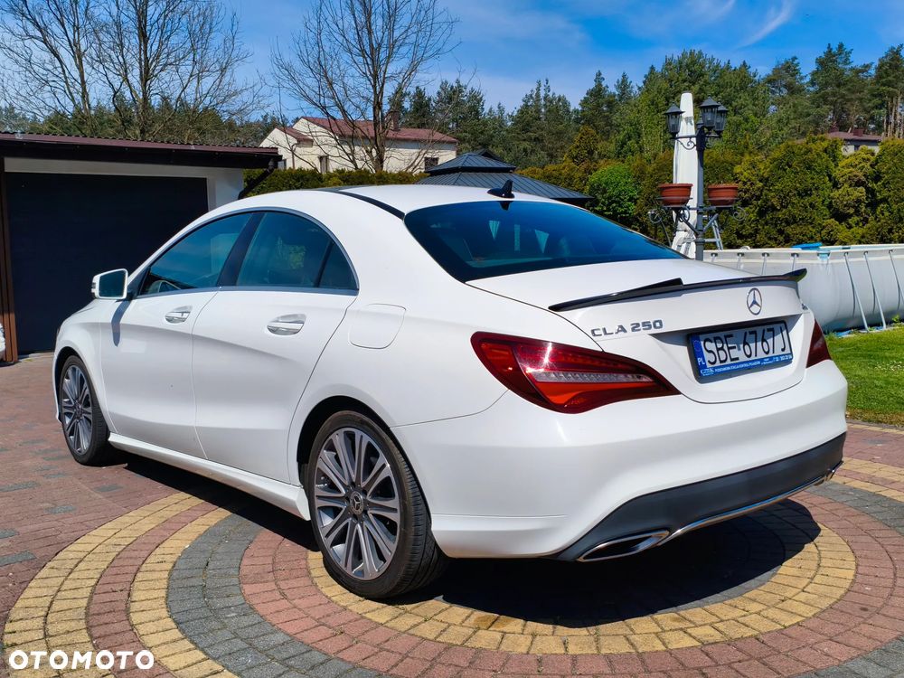 Mercedes-Benz CLA 250 4Matic 7G-DCT - 7
