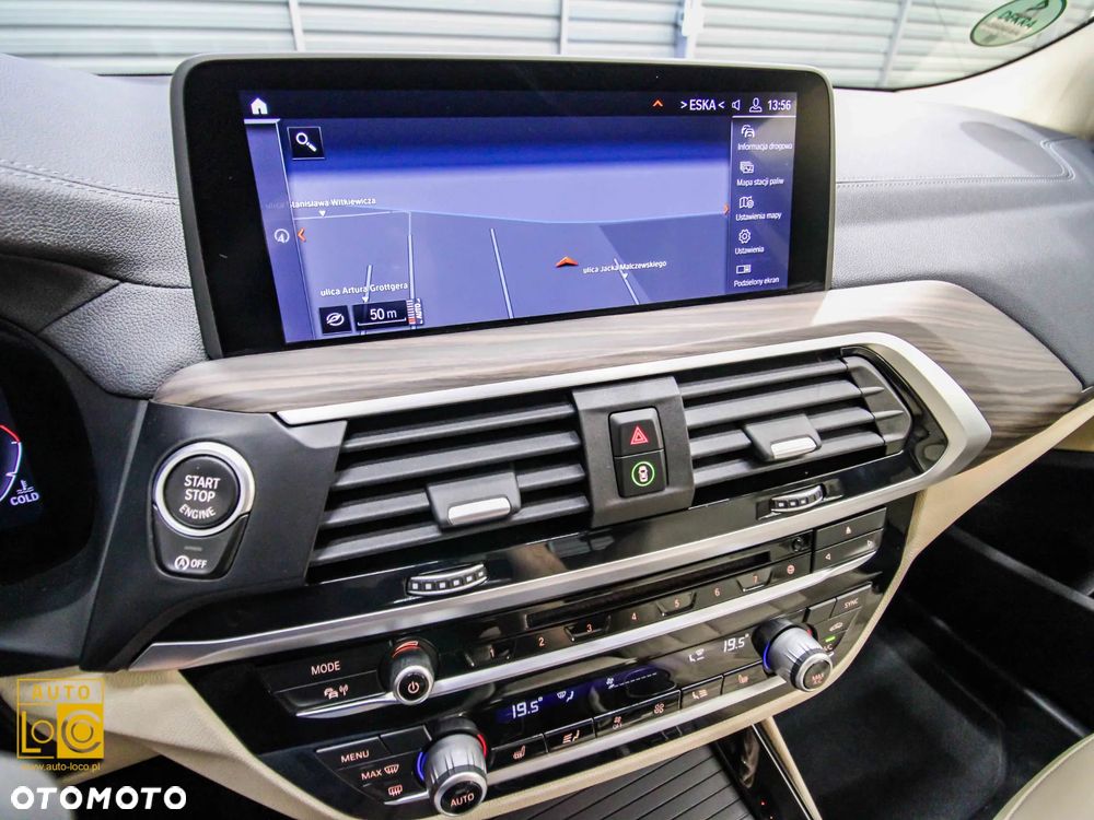 BMW X3 xDrive20i Luxury Line - 20