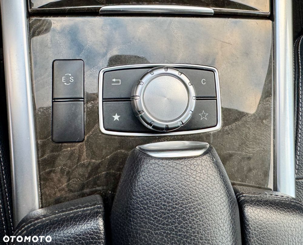 Mercedes-Benz Klasa E - 22