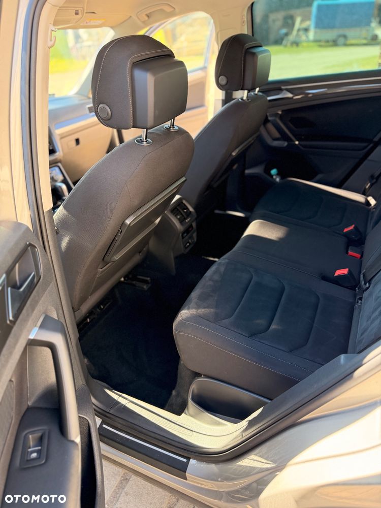 Volkswagen Tiguan - 11