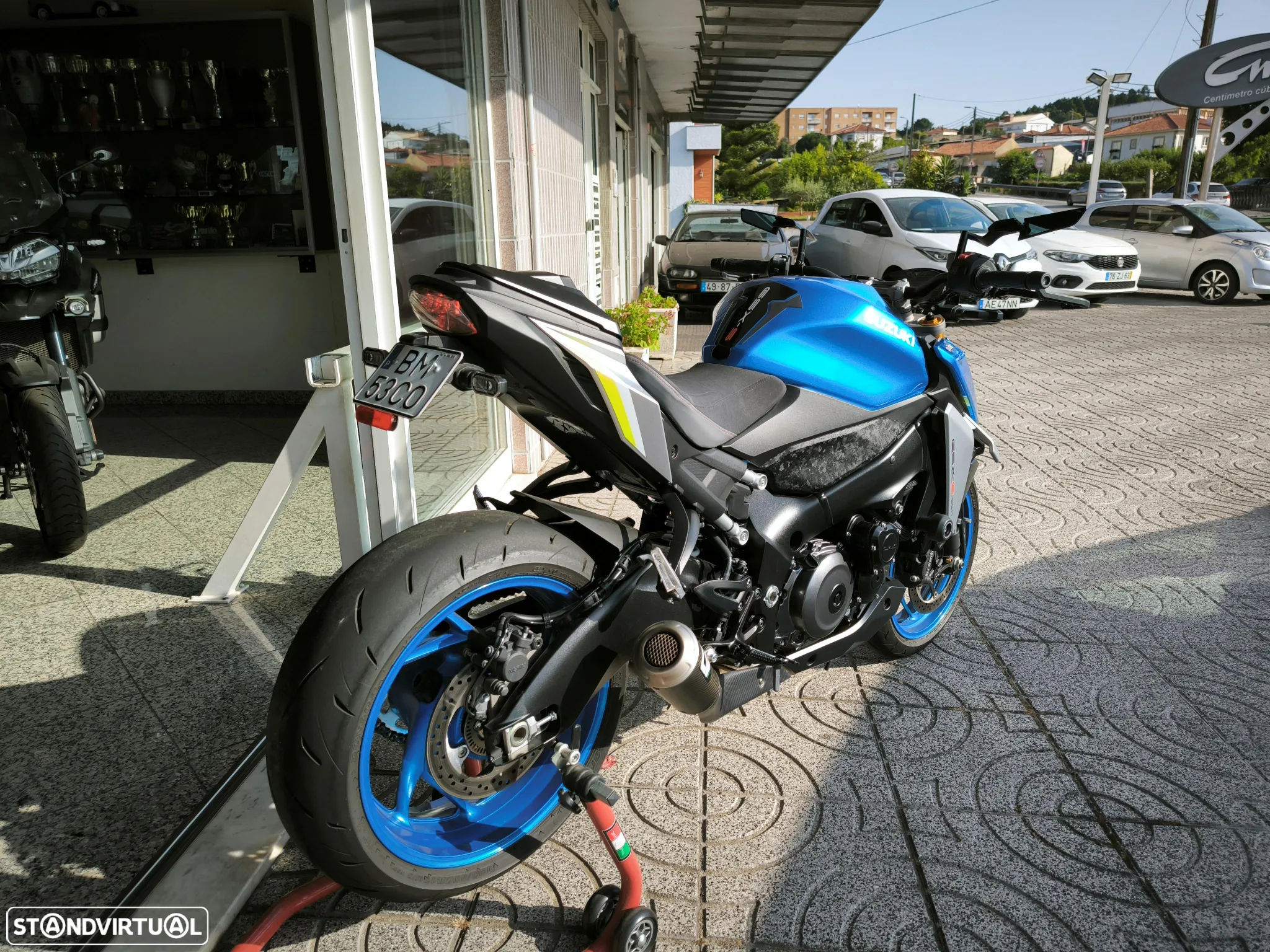 Suzuki GSX S 1000 Leo Vince - 4