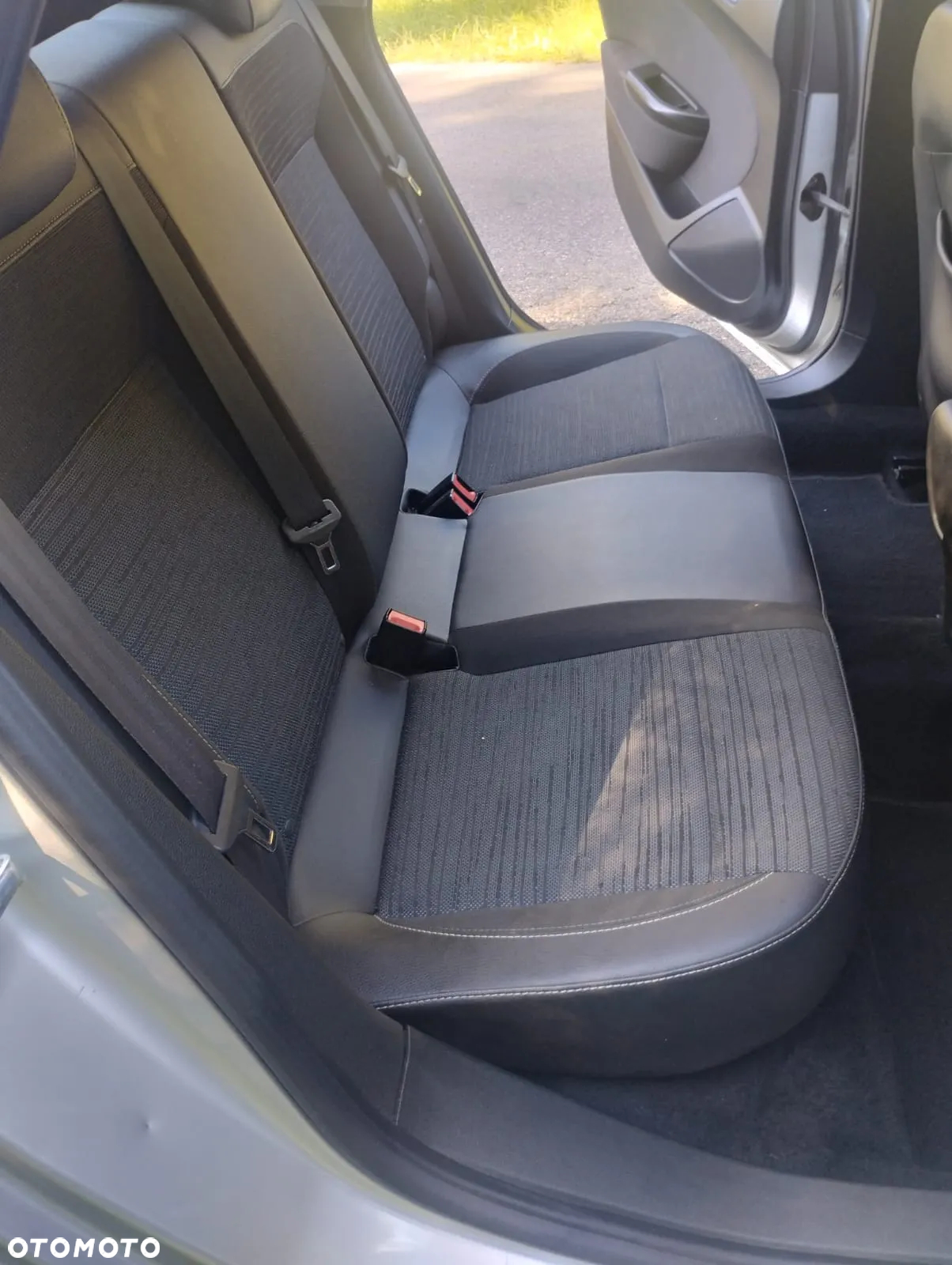 Opel Astra IV 1.4 T Active EU6 - 22