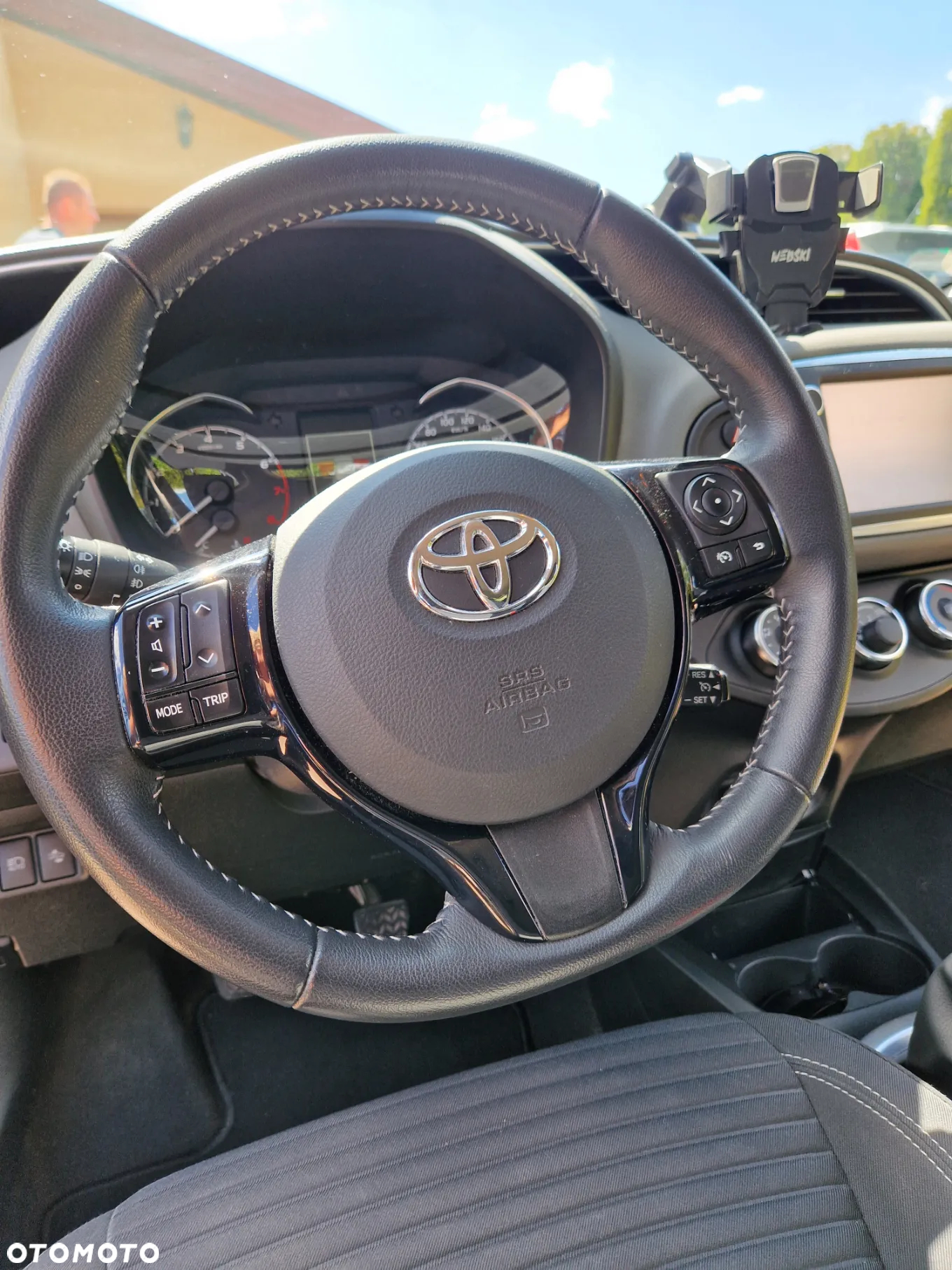 Toyota Yaris 1.5 Premium - 10