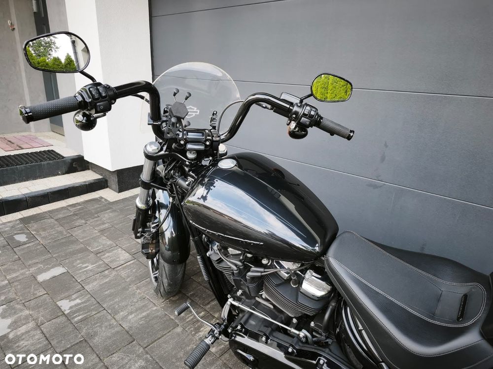 Harley-Davidson Softail Breakout - 20
